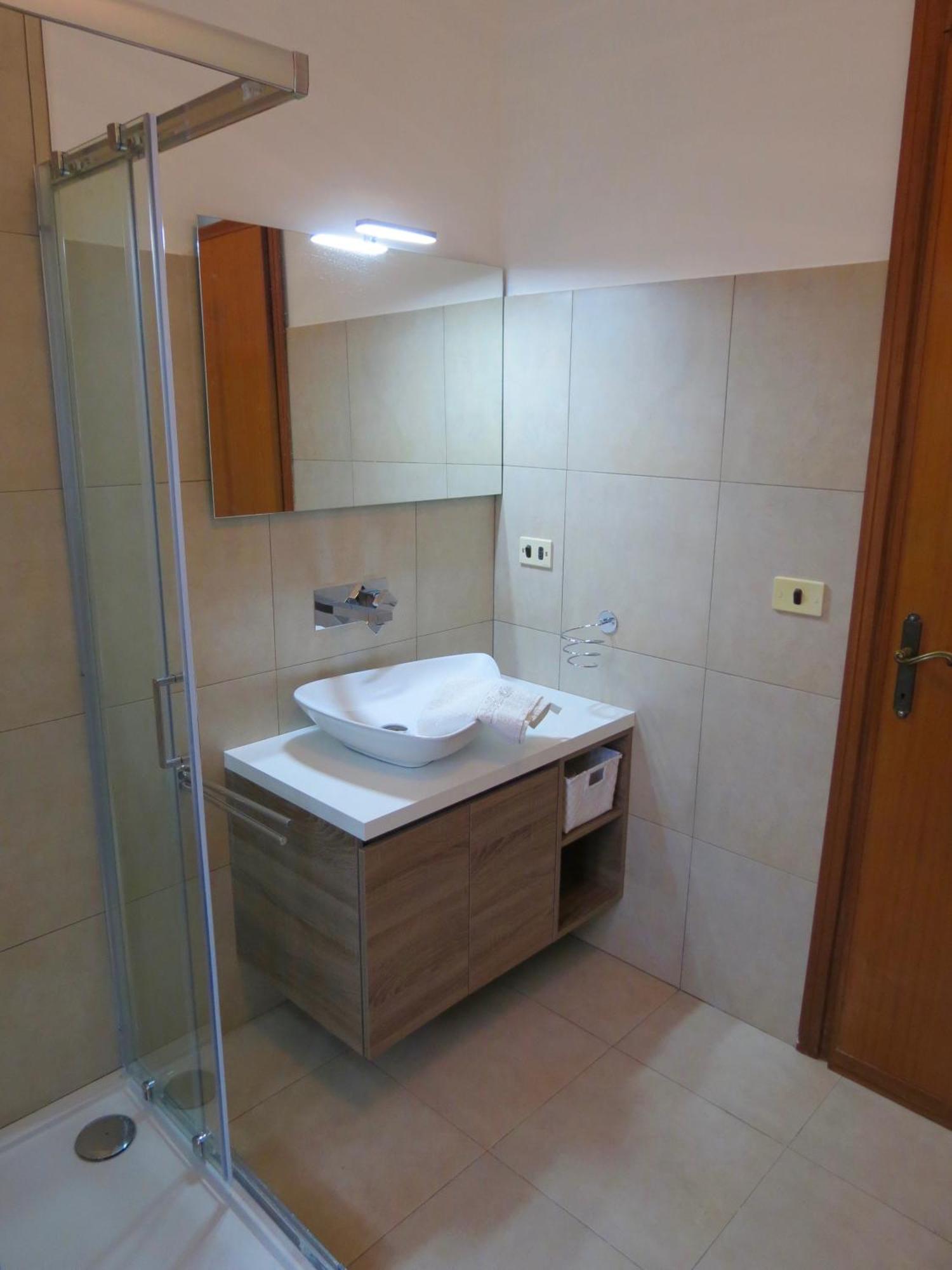 Villa Anastasye Your Lakefront Vacation Rental Predore Exterior foto