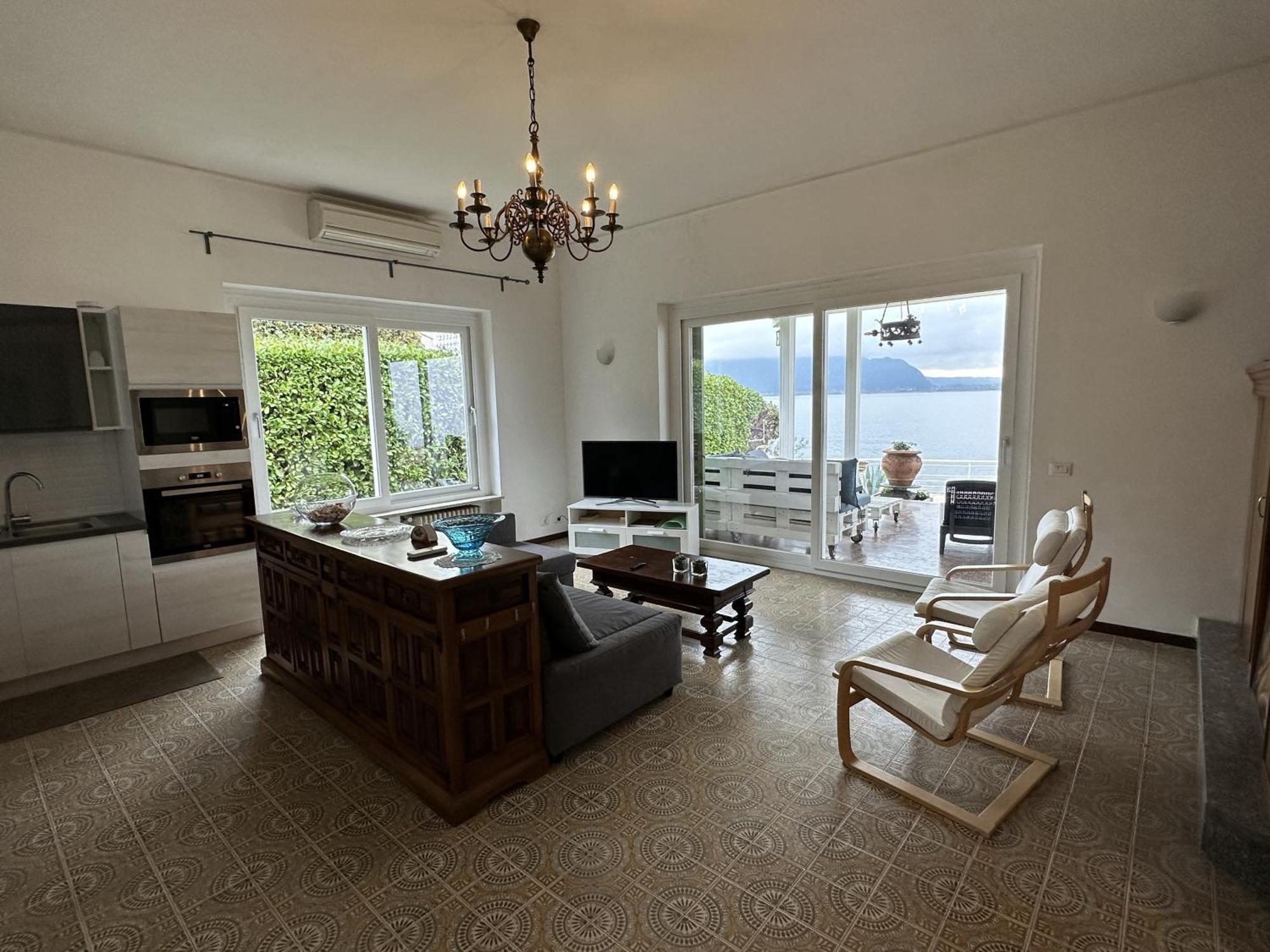 Villa Anastasye Your Lakefront Vacation Rental Predore Exterior foto