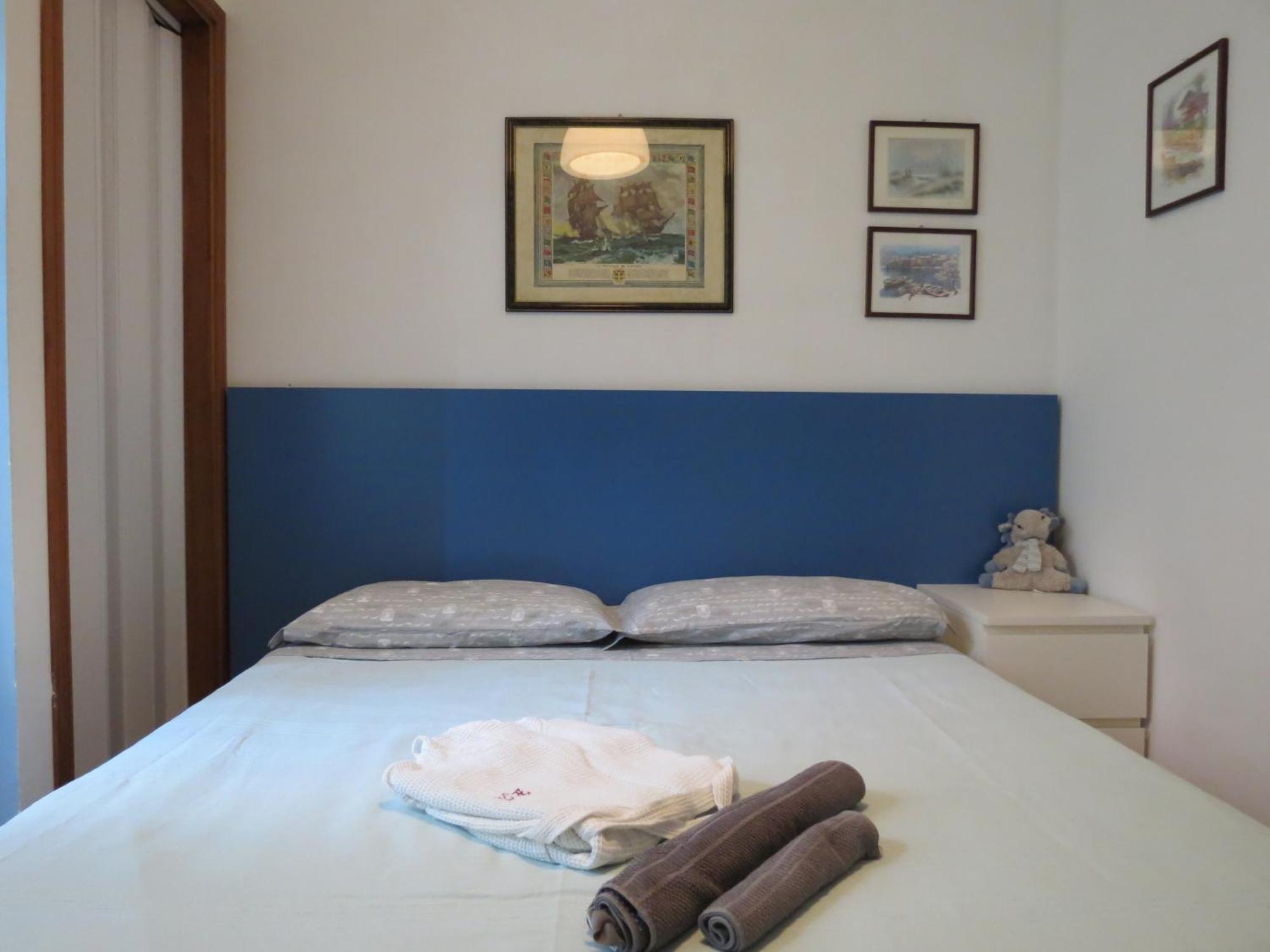 Villa Anastasye Your Lakefront Vacation Rental Predore Habitación foto